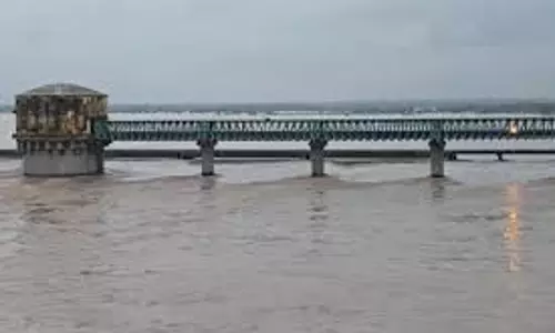 Jaipur: चंबल नदी खतरे के निशान से ऊपर, राजस्थान में रेड अलर्ट Jaipur: चंबल नदी खतरे के निशान से ऊपर, राजस्थान में रेड अलर्ट
