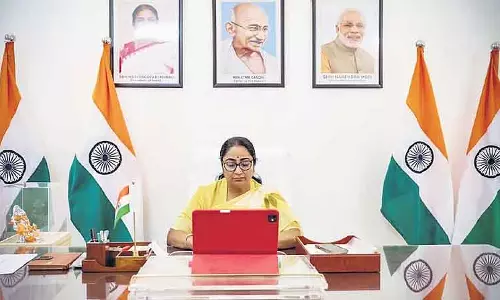 रेखा गुप्ता ने जायजा लिया, 24X7 मदद का वादा किया