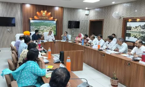 Jaipur: प्रभारी मंत्री ने अतिवृष्टि प्रभावितों को त्वरित राहत देने के दिए निर्देश Jaipur: प्रभारी मंत्री ने अतिवृष्टि प्रभावितों को त्वरित राहत देने के दिए निर्देश
