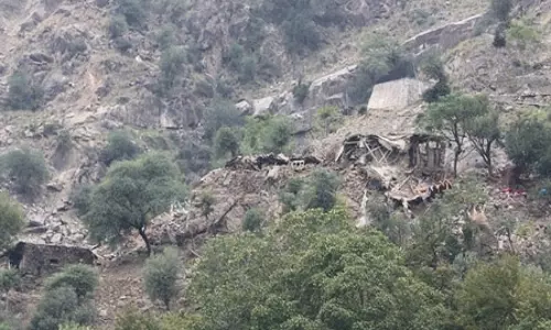 ली छ्यांग ने अफगानिस्तान में आए भूकंप पर अफ़गान प्रधानमंत्री को संवेदना संदेश भेजा ली छ्यांग ने अफगानिस्तान में आए भूकंप पर अफ़गान प्रधानमंत्री को संवेदना संदेश भेजा
