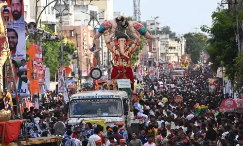 Hyderabad में गणेश विसर्जन जुलूस में लाखों श्रद्धालु शामिल हुए Hyderabad में गणेश विसर्जन जुलूस में लाखों श्रद्धालु शामिल हुए