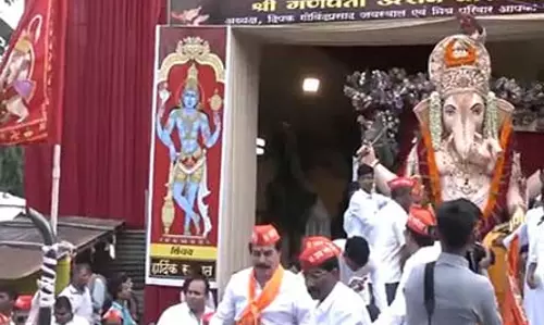 नागपुर चा राजा विसर्जन के लिए Nagpur में विसर्जन जुलूस शुरू