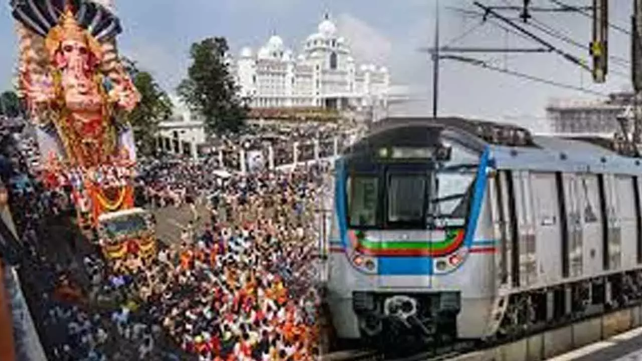 Telangana: गणेश विसर्जन के लिए मेट्रो रेल देर रात तक सेवाएं देगी Telangana: गणेश विसर्जन के लिए मेट्रो रेल देर रात तक सेवाएं देगी
