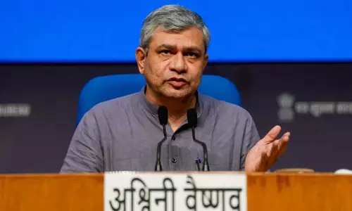 Ashwini Vaishnaw: जीएसटी सुधार कांग्रेस काल के कर बोझ से राहत देंगे Ashwini Vaishnaw: जीएसटी सुधार कांग्रेस काल के कर बोझ से राहत देंगे