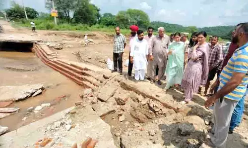 एक महीने में दो बार बिजली गुल, Mohali के 5 गांवों के निवासियों ने बुनियादी ढांचे में सुधार की मांग की