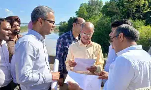 केंद्रीय टीम ने Tarn Taran में बाढ़ प्रभावित इलाकों का दौरा किया केंद्रीय टीम ने Tarn Taran में बाढ़ प्रभावित इलाकों का दौरा किया