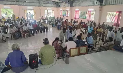 Siricilla में यूरिया के लिए गलत कदम Siricilla में यूरिया के लिए गलत कदम