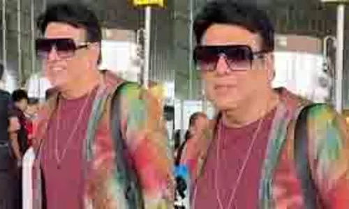 तलाक की खबरों के बीच Govinda की मुस्कान ने फैंस को राहत दी तलाक की खबरों के बीच Govinda की मुस्कान ने फैंस को राहत दी
