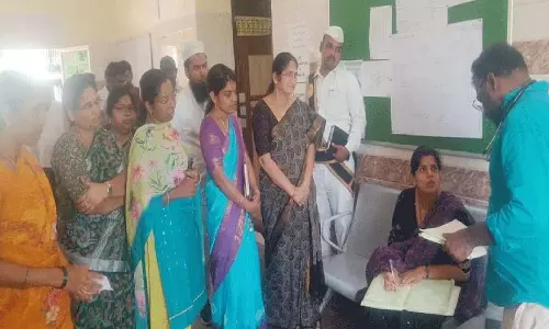प्राथमिक स्वास्थ्य केन्द्रों में सामान्य प्रसव की संख्या बढ़ाई जाए: Collector Tripathi
