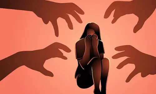 पड़ोसी ने विकलांग युवती के साथ बलात्कार और हत्या का प्रयास किया पड़ोसी ने विकलांग युवती के साथ बलात्कार और हत्या का प्रयास किया