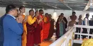 मुख्य न्यायाधीश गवई ने भगवान बुद्ध की जन्मस्थली लुम्बिनी का दौरा किया मुख्य न्यायाधीश गवई ने भगवान बुद्ध की जन्मस्थली लुम्बिनी का दौरा किया