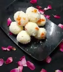 Coconut Chocolate Ladoo Recipe: बिना गैस के बनाएं स्वादिष्ट चॉकलेट नारियल लड्डू Coconut Chocolate Ladoo Recipe: बिना गैस के बनाएं स्वादिष्ट चॉकलेट नारियल लड्डू