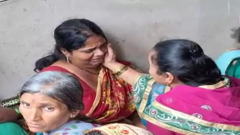 घबराहट लगने पर मम्मी के पास आया बेटा, अचानक मौत घबराहट लगने पर मम्मी के पास आया बेटा, अचानक मौत