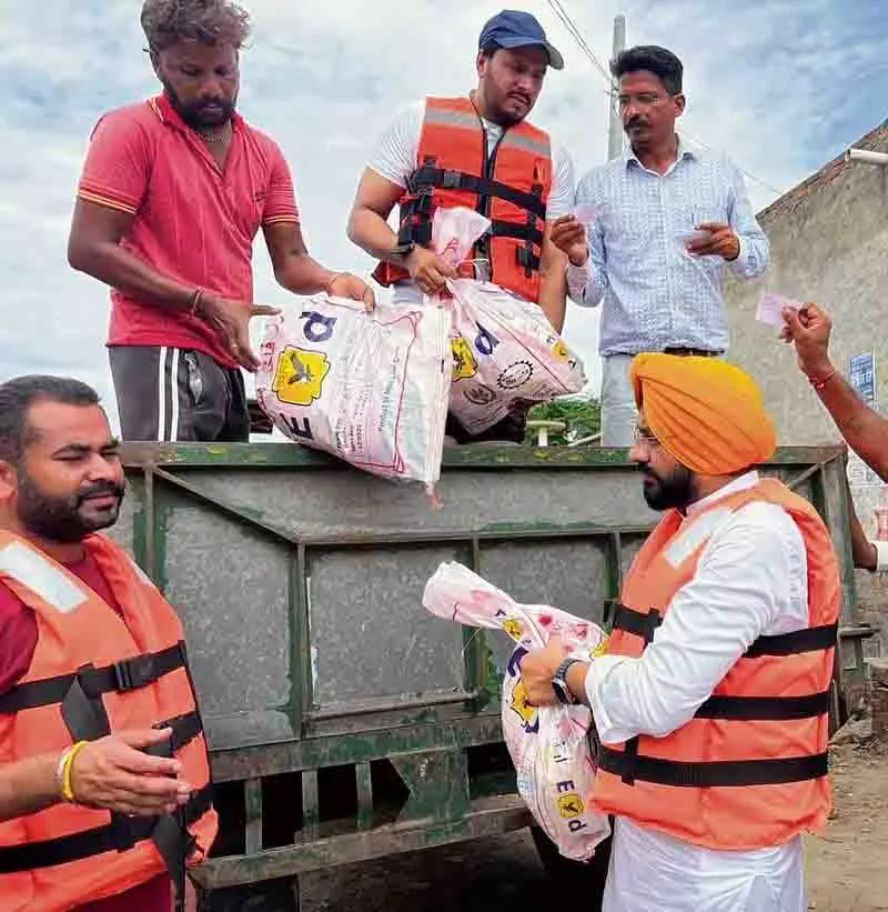 Punjab: सोंड ने शिवराज से कहा, राजनीति छोड़िए, सहायता सुनिश्चित कीजिए Punjab: सोंड ने शिवराज से कहा, राजनीति छोड़िए, सहायता सुनिश्चित कीजिए