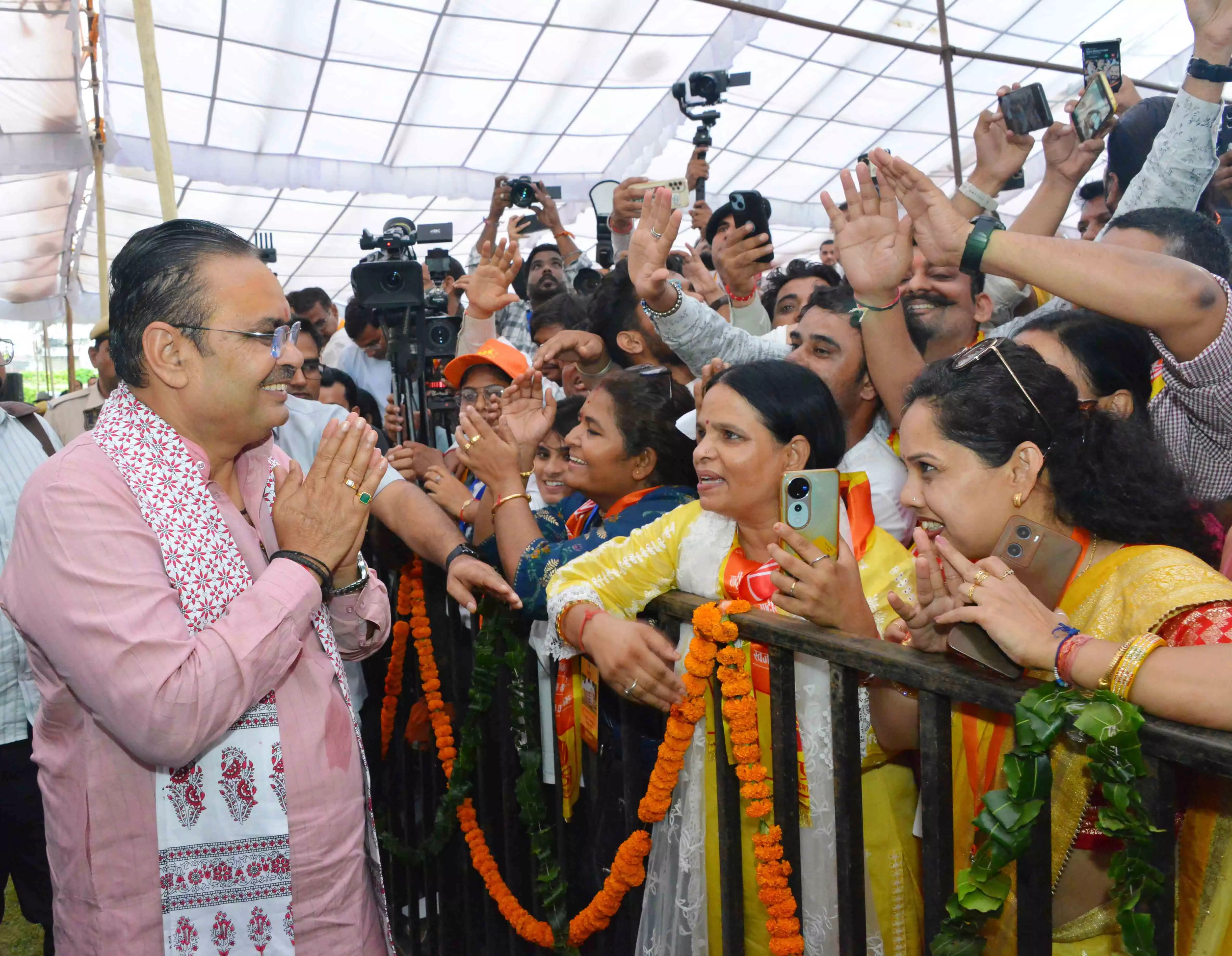 Jaipur: CM शर्मा ने गिनाए बिजली, पानी, शिक्षा और रोजगार में सरकार के कदम Jaipur: CM शर्मा ने गिनाए बिजली, पानी, शिक्षा और रोजगार में सरकार के कदम