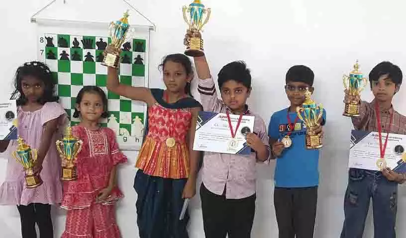 वेदांश और महीरा ने Hyderabad में अंडर-9 शतरंज खिताब जीते वेदांश और महीरा ने Hyderabad में अंडर-9 शतरंज खिताब जीते