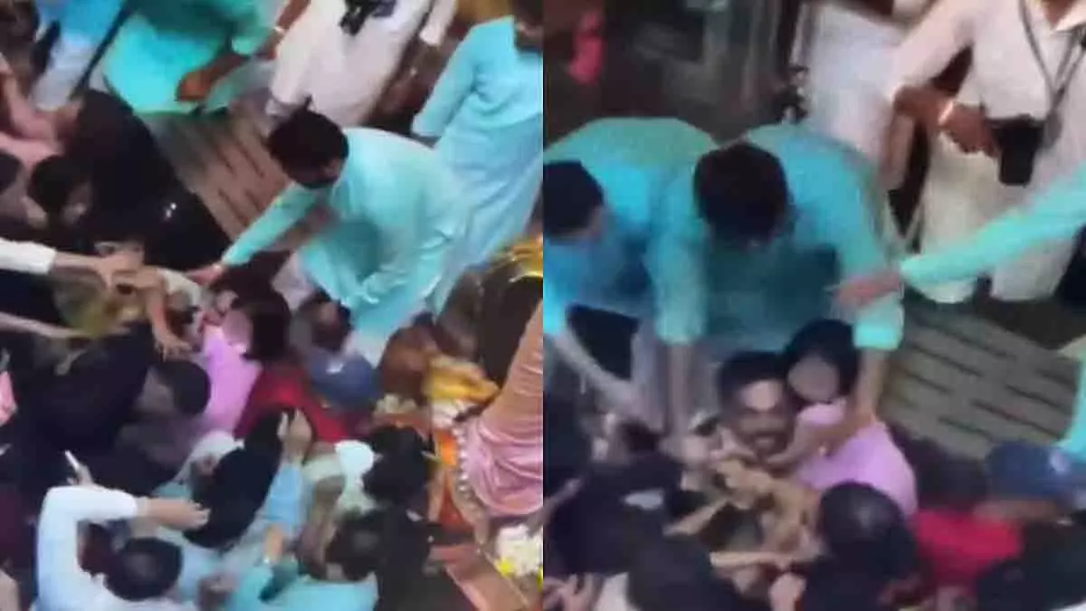 Mumbai: लालबागचा राजा के दर्शन के दौरान श्रद्धालु को थप्पड़ मारे गए Mumbai: लालबागचा राजा के दर्शन के दौरान श्रद्धालु को थप्पड़ मारे गए