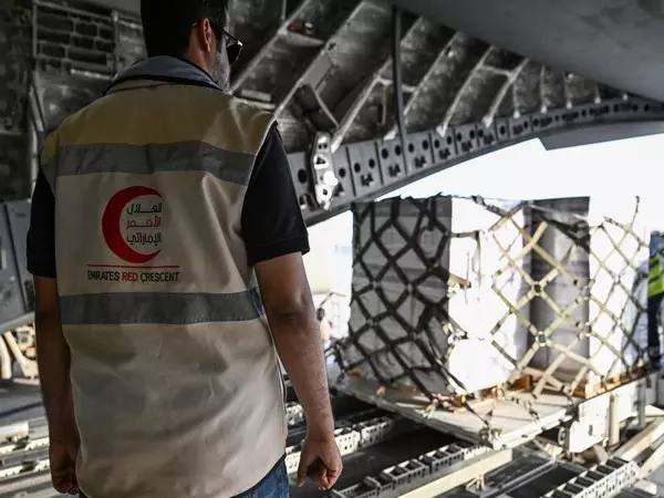 UAE के राष्ट्रपति ने अफगानिस्तान में सहायता जारी रखने के निर्देश दिए UAE के राष्ट्रपति ने अफगानिस्तान में सहायता जारी रखने के निर्देश दिए