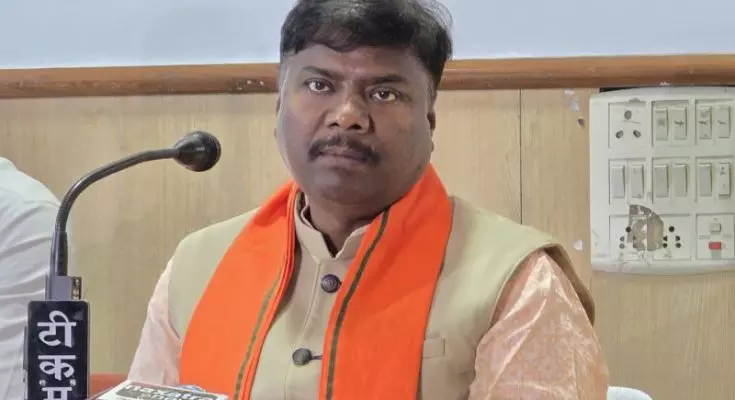 सर्किट हाउस की घटना पर कांग्रेस ने मनगढ़ंत कहानी गढ़ी : मंत्री केदार कश्यप सर्किट हाउस की घटना पर कांग्रेस ने मनगढ़ंत कहानी गढ़ी : मंत्री केदार कश्यप