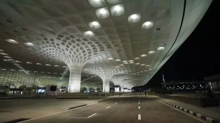 Mumbai के अस्पताल और हवाई अड्डे पर बम की धमकी झूठी निकली Mumbai के अस्पताल और हवाई अड्डे पर बम की धमकी झूठी निकली