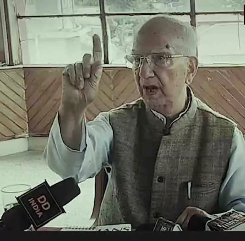 केंद्र की सहायता अपर्याप्त: Shanta Kumar केंद्र की सहायता अपर्याप्त: Shanta Kumar