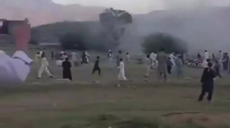 Khyber Pakhtunkhwa में क्रिकेट मैदान पर घातक बम विस्फोट, कई घायल Khyber Pakhtunkhwa में क्रिकेट मैदान पर घातक बम विस्फोट, कई घायल