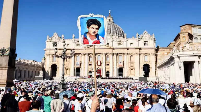 Pope Leo XIV ने कार्लो एक्यूटिस को प्रथम सहस्राब्दी संत घोषित किया Pope Leo XIV ने कार्लो एक्यूटिस को प्रथम सहस्राब्दी संत घोषित किया