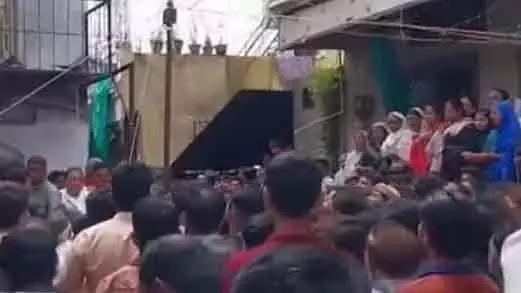 Jalgaon: यावल में लापता 6 साल के बच्चे का जला हुआ शव मिला Jalgaon: यावल में लापता 6 साल के बच्चे का जला हुआ शव मिला
