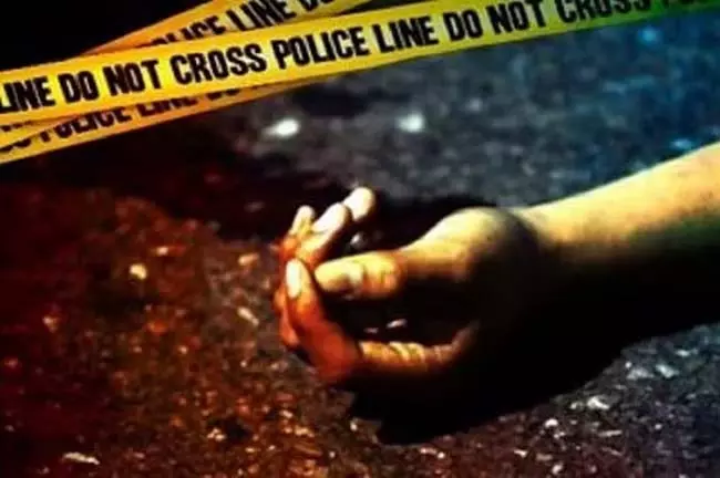 मालदा में पुलिया के नीचे से दो शव बरामद, दुर्घटना या हत्या? मालदा में पुलिया के नीचे से दो शव बरामद, दुर्घटना या हत्या?