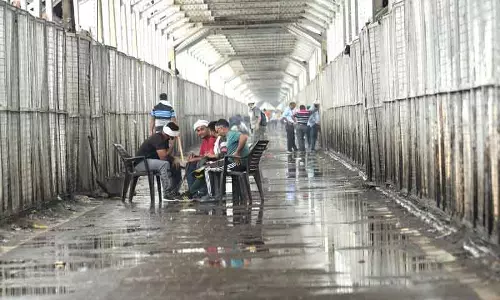 यमुना नदी का जलस्तर 207 मीटर से नीचे, खतरे के निशान 205.33 मीटर से ऊपर यमुना नदी का जलस्तर 207 मीटर से नीचे, खतरे के निशान 205.33 मीटर से ऊपर