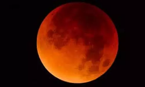 Chandra Grahan 2025: चंद्र ग्रहण के दौरान न करें ये 5 काम, वरना पड़ सकते हैं नकारात्मक प्रभाव Chandra Grahan 2025: चंद्र ग्रहण के दौरान न करें ये 5 काम, वरना पड़ सकते हैं नकारात्मक प्रभाव