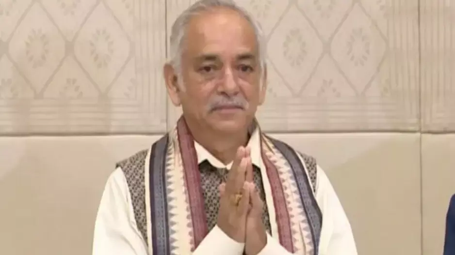 पुरी गजपति महाराज ने असामयिक रथ यात्रा और स्नान यात्रा के खिलाफ ISKCON को कड़ी चेतावनी जारी की पुरी गजपति महाराज ने असामयिक रथ यात्रा और स्नान यात्रा के खिलाफ ISKCON को कड़ी चेतावनी जारी की