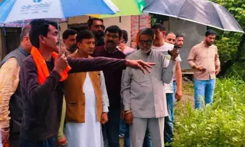 सांसद ने आपदा प्रभावित Chabutra village का दौरा किया