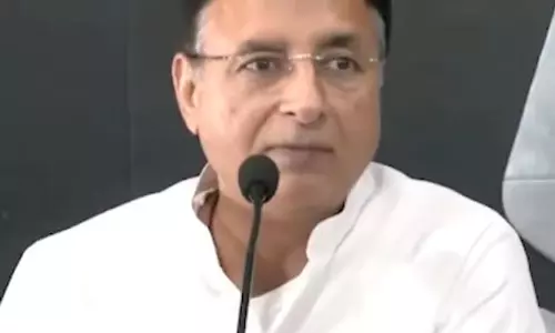 Haryana : सुरजेवाला ने बाढ़ की खराब तैयारियों के लिए सरकार की आलोचना की Haryana : सुरजेवाला ने बाढ़ की खराब तैयारियों के लिए सरकार की आलोचना की