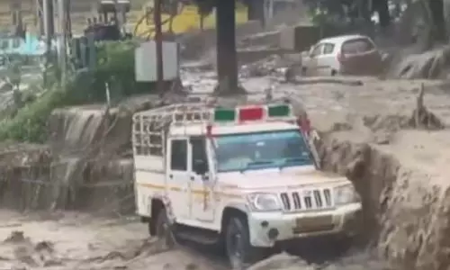 Uttarkashi का नौगांव अचानक आई बाढ़ से प्रभावित, राहत कार्य जारी Uttarkashi का नौगांव अचानक आई बाढ़ से प्रभावित, राहत कार्य जारी