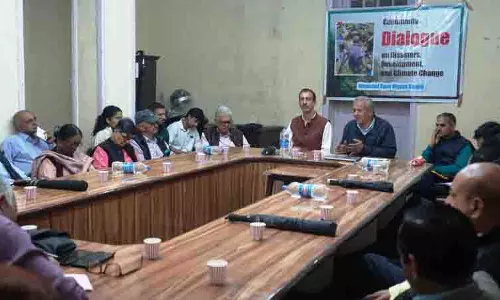 विशेषज्ञों ने जलवायु जोखिमों की ओर इशारा किया, Himachal में सख्त नियमन की मांग की