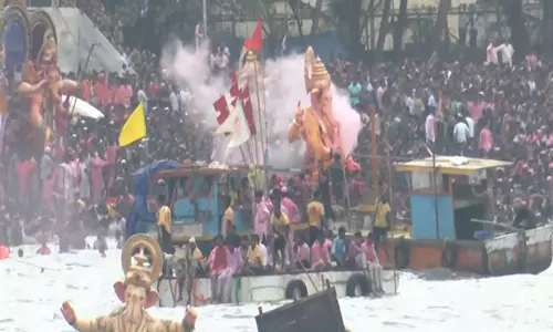 Mumbai: विसर्जन के दौरान बिजली का तार गणपति की मूर्ति को छूने से 1 की मौत, 5 घायल