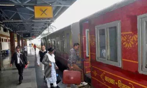 पांच दिन की रुकावट के बाद Kalka-Shimla रेल सेवा बहाल पांच दिन की रुकावट के बाद Kalka-Shimla रेल सेवा बहाल