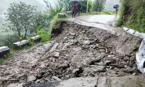 राज्य भर में 900 सड़कें अवरुद्ध, Kullu सबसे ज्यादा प्रभावित, बिजली, पानी की आपूर्ति बाधित राज्य भर में 900 सड़कें अवरुद्ध, Kullu सबसे ज्यादा प्रभावित, बिजली, पानी की आपूर्ति बाधित