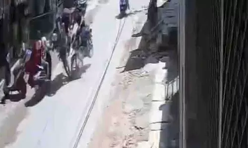 Chhatarpur: दो बाइकों की आमने-सामने की टक्कर में 2 घायल