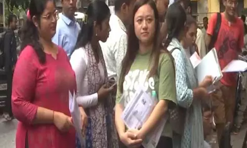 पश्चिम बंगाल: SSC ने कड़ी सुरक्षा के बीच 9 साल बाद शिक्षक भर्ती परीक्षा आयोजित की