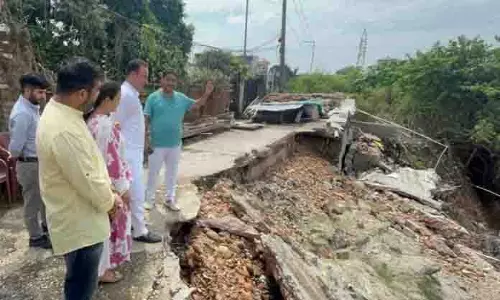 Sunil Sharma ने बाढ़ प्रभावित परिवारों को हर तरह की मदद का आश्वासन दिया Sunil Sharma ने बाढ़ प्रभावित परिवारों को हर तरह की मदद का आश्वासन दिया