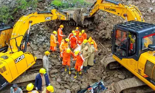 Kullu Bazaar में भूस्खलन के मलबे से चार शव बरामद Kullu Bazaar में भूस्खलन के मलबे से चार शव बरामद