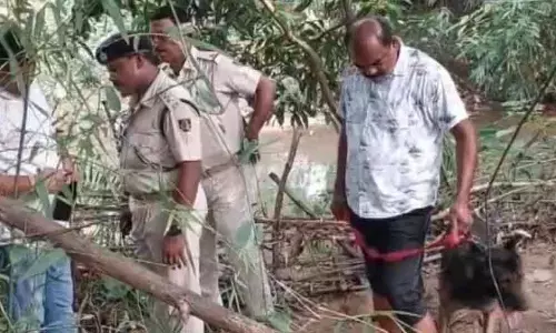 Angul: नाले से मिला मासूम का शव, स्थानीयों ने किया सड़क जाम