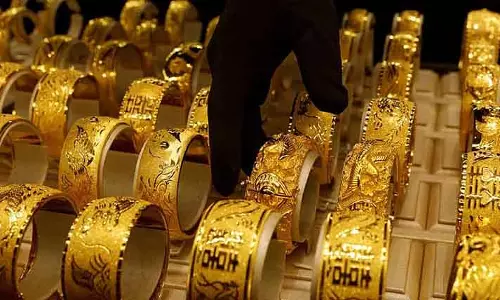 सोना रिकॉर्ड ऊंचाई पर, बाजार की नजर मुद्रास्फीति डेटा और ECB बैठक पर