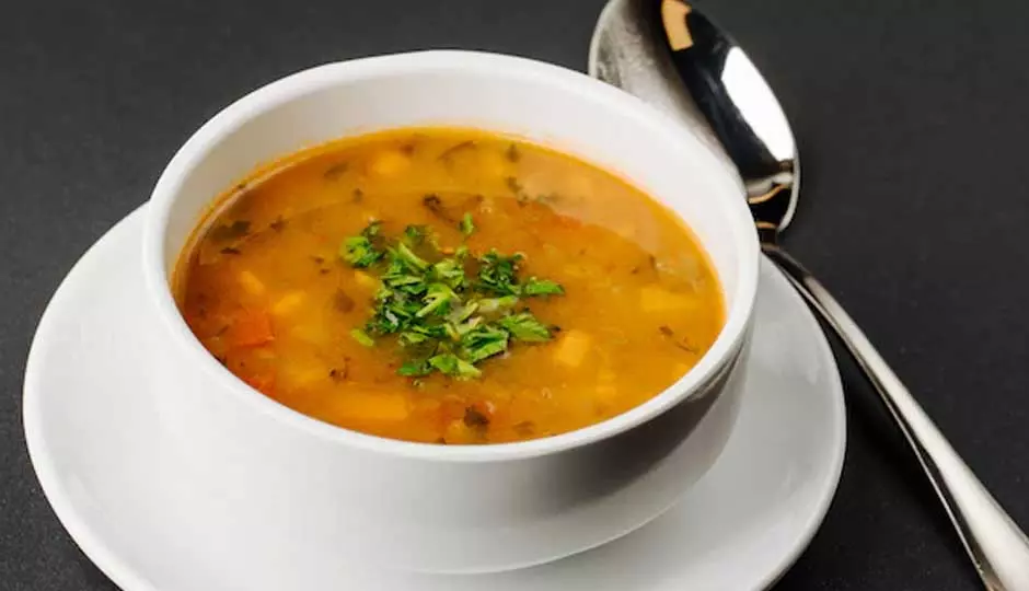 Moong dal soup: बरसात में इसका सेवन फायदेमंद Moong dal soup: बरसात में इसका सेवन फायदेमंद
