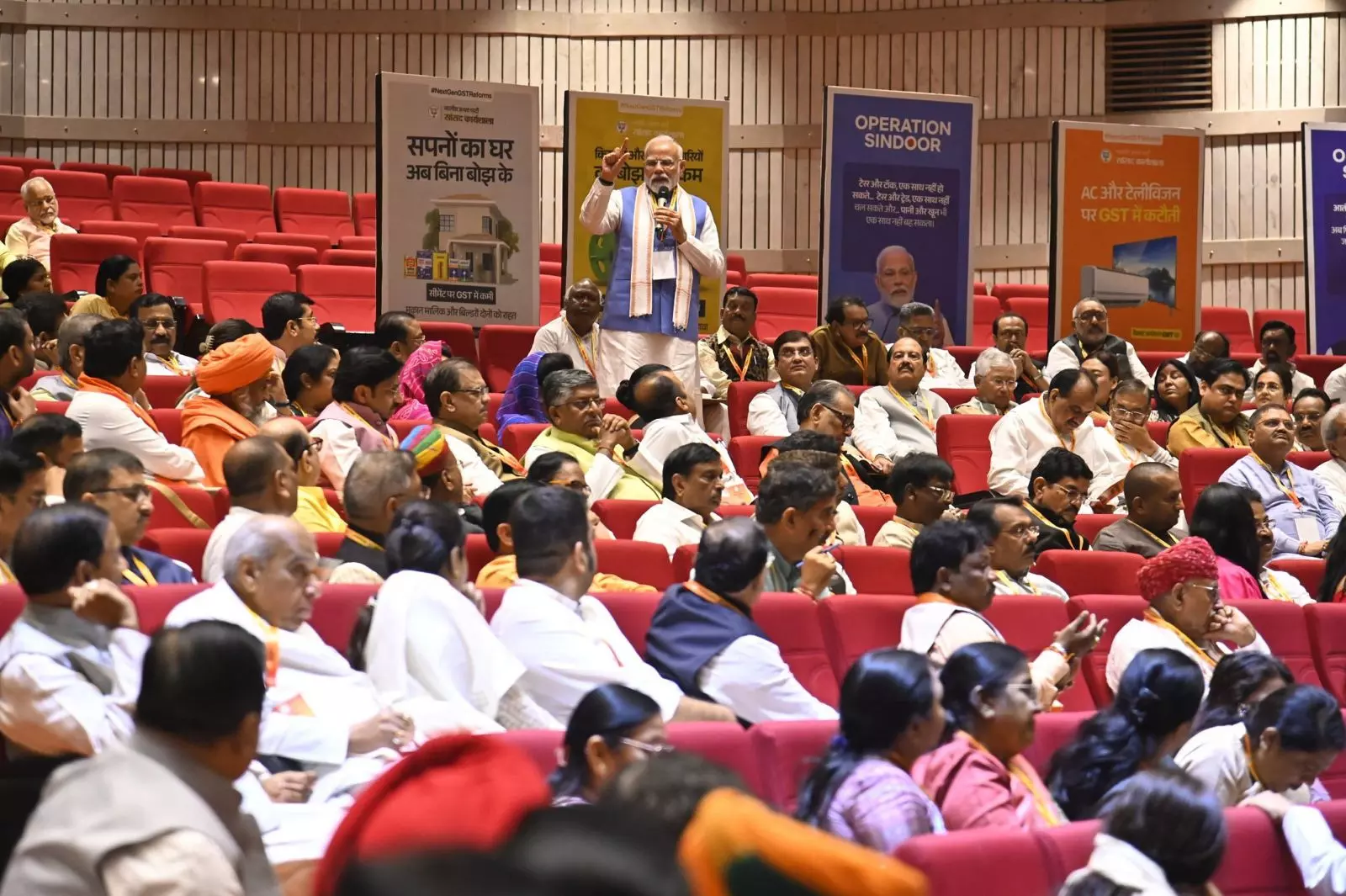 शहरी स्वच्छता पर मंथन, देशभर के सांसदों ने साझा किए नवाचार शहरी स्वच्छता पर मंथन, देशभर के सांसदों ने साझा किए नवाचार