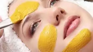 Skin Care Tips: हल्दी से करें त्वचा की देखभाल, हर कोई पूछेगा खूबसूरत त्वचा का राज Skin Care Tips: हल्दी से करें त्वचा की देखभाल, हर कोई पूछेगा खूबसूरत त्वचा का राज