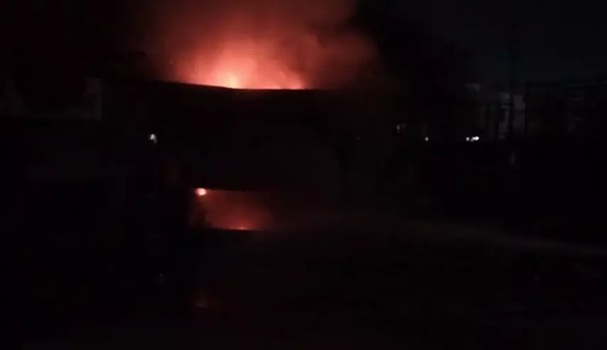 तेलीबांधा में ऑटो पार्ट्स दुकान में लगी भीषण आग, Video तेलीबांधा में ऑटो पार्ट्स दुकान में लगी भीषण आग, Video