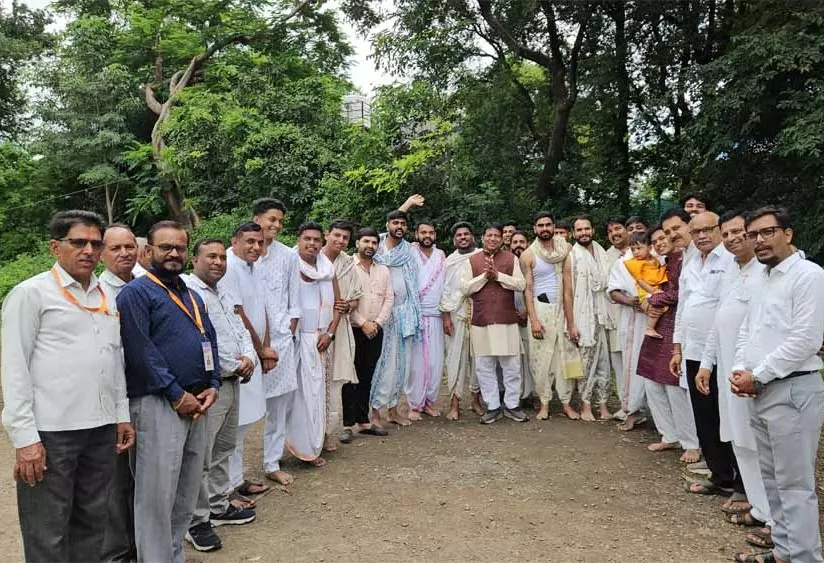 Ashta: अरिहंतपुरम में धार्मिक कार्यक्रम में विधायक शामिल Ashta: अरिहंतपुरम में धार्मिक कार्यक्रम में विधायक शामिल